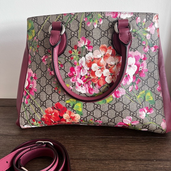 GUCCI GG Supreme Monogram Blooms convertible tote - Picture 6 of 6